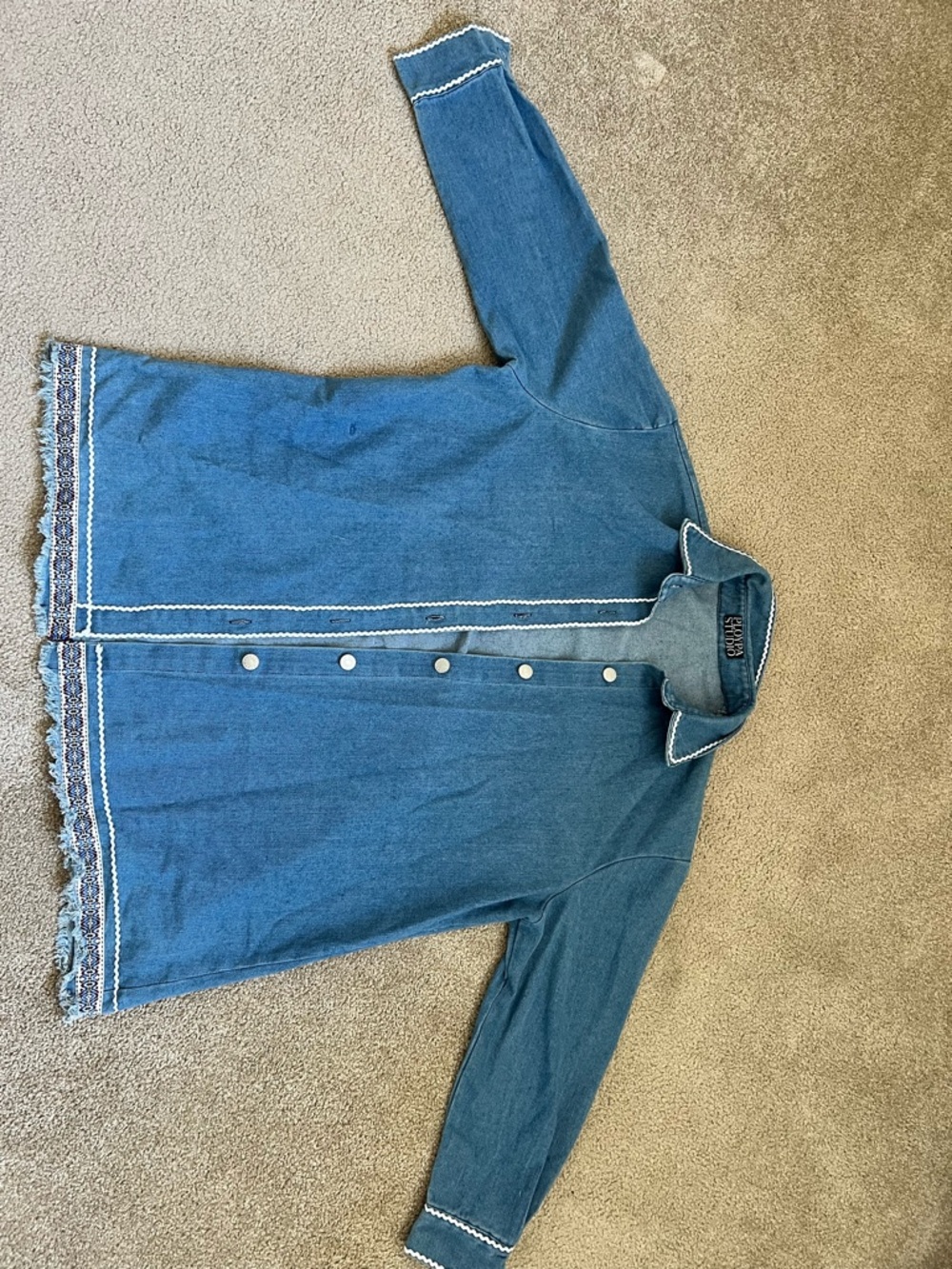 Denim shirt / heavy material